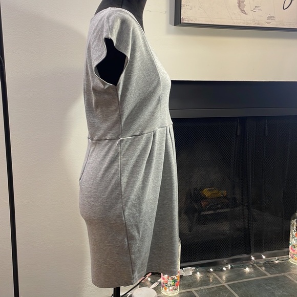 Dress - Picture 5 of 14